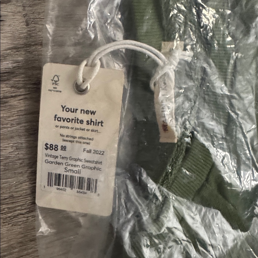 NWT Marine Layer 1976 Vintage Terry Graphic Sweatshirt in Garden Green - Picture 3 of 3